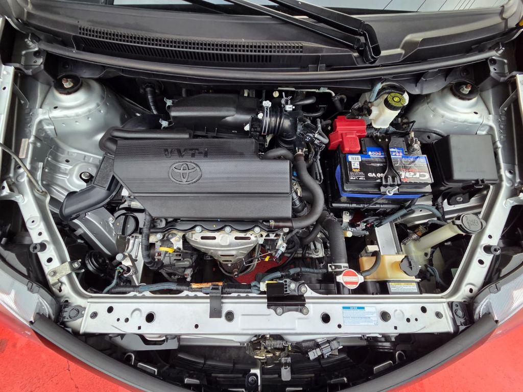 TOYOTA Etios Hatch - Foto