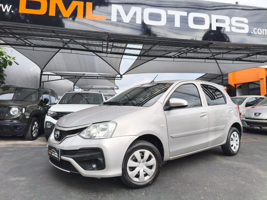 TOYOTA Etios Hatch