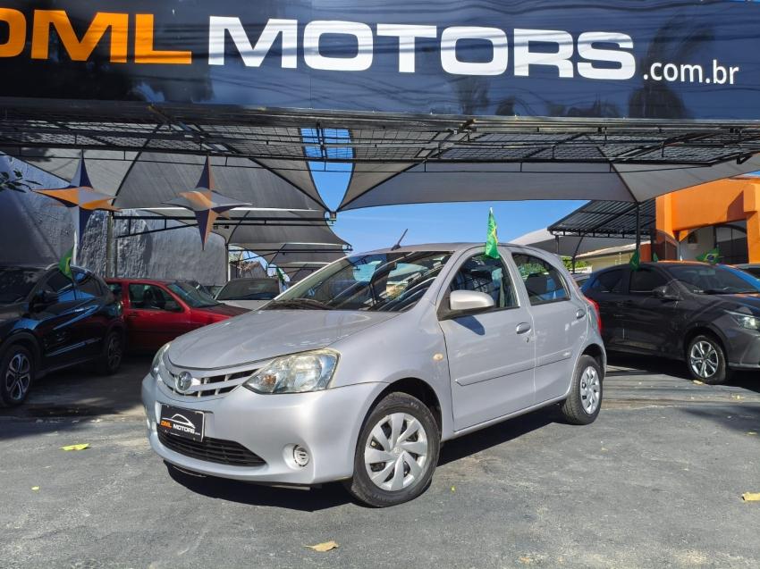 TOYOTA Etios Hatch