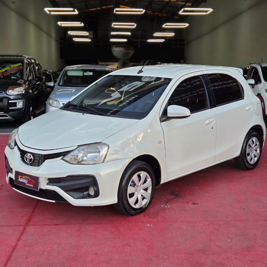 TOYOTA Etios Hatch