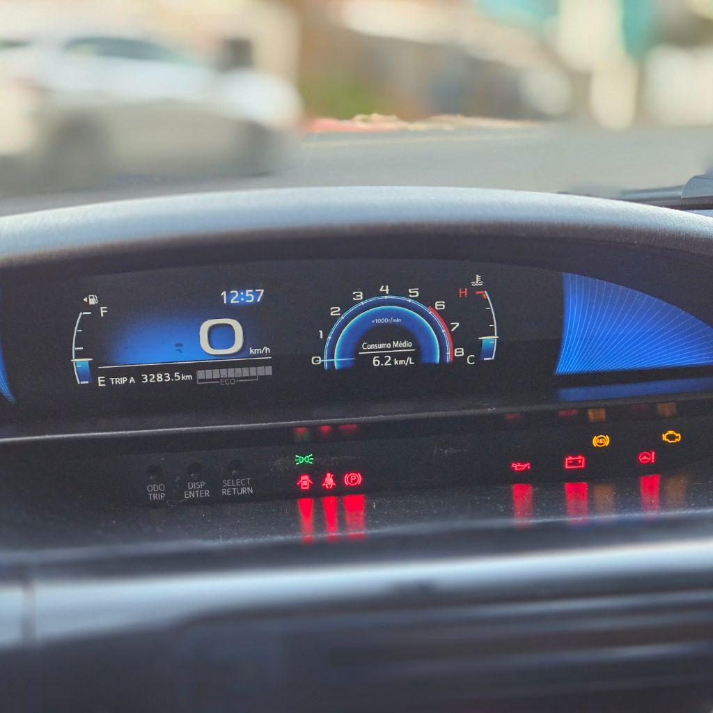 TOYOTA Etios Hatch - Foto
