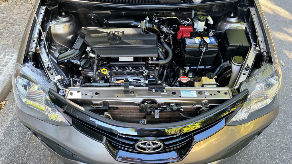 TOYOTA Etios Hatch - Foto
