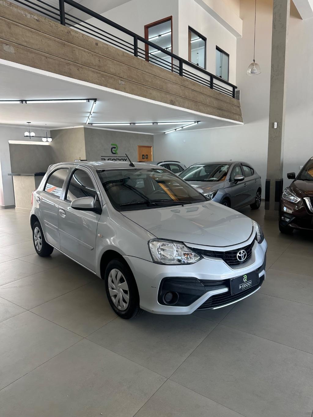TOYOTA Etios Hatch