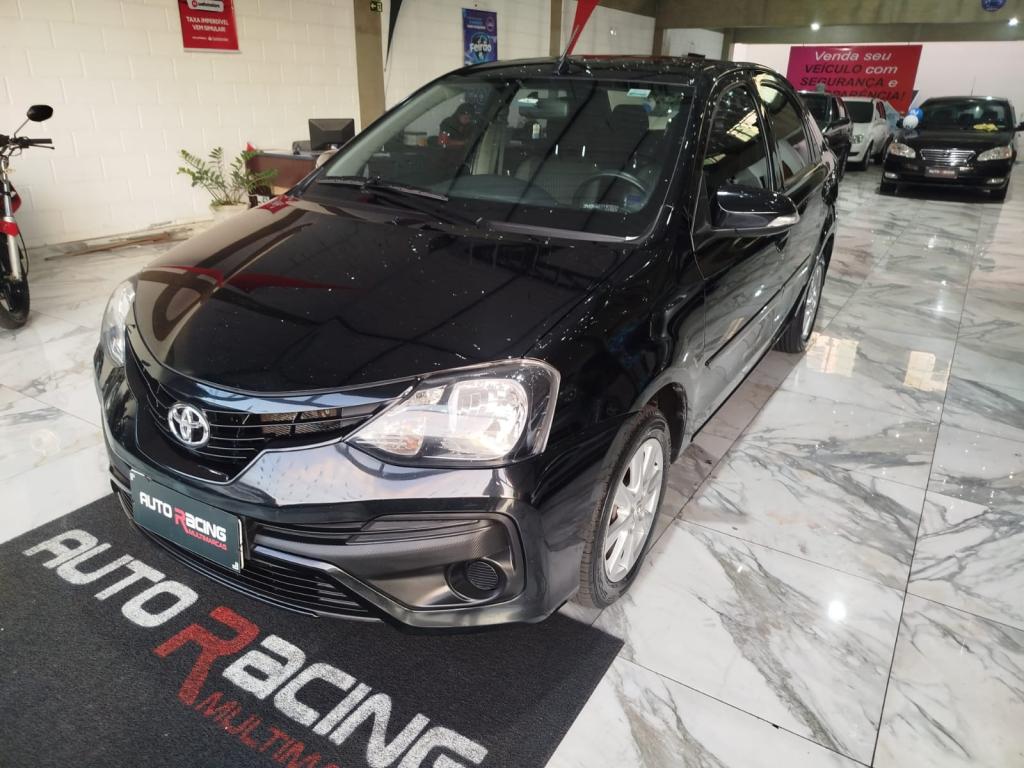 TOYOTA Etios Sedan - Foto