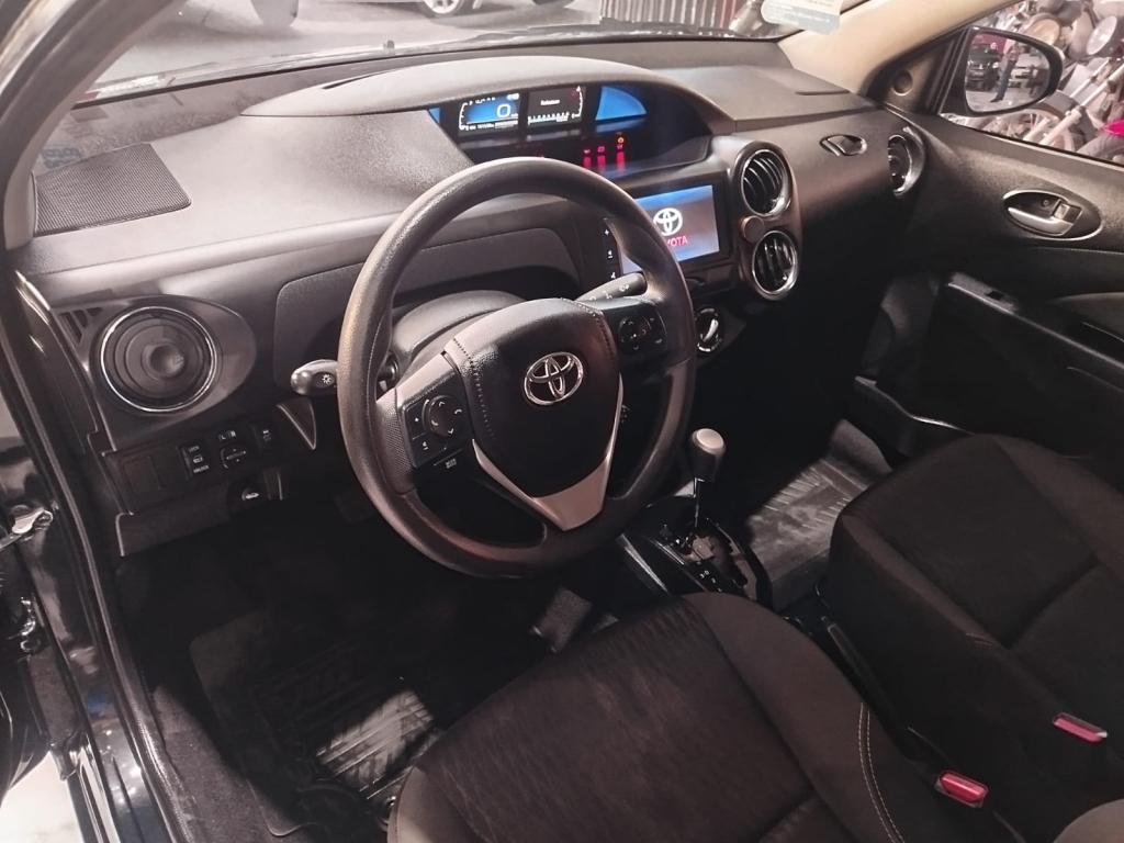 TOYOTA Etios Sedan - Foto