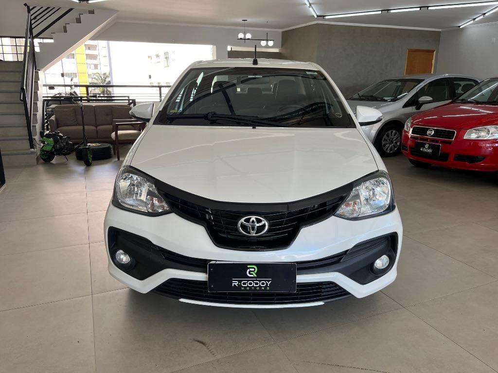 TOYOTA Etios Sedan - Foto