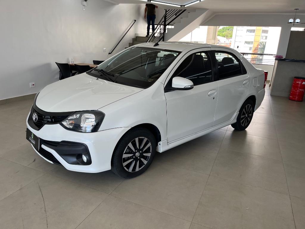 TOYOTA Etios Sedan - Foto