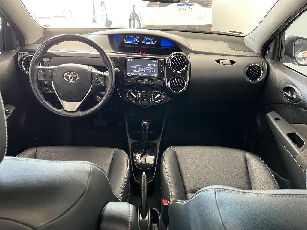 TOYOTA Etios Sedan - Foto