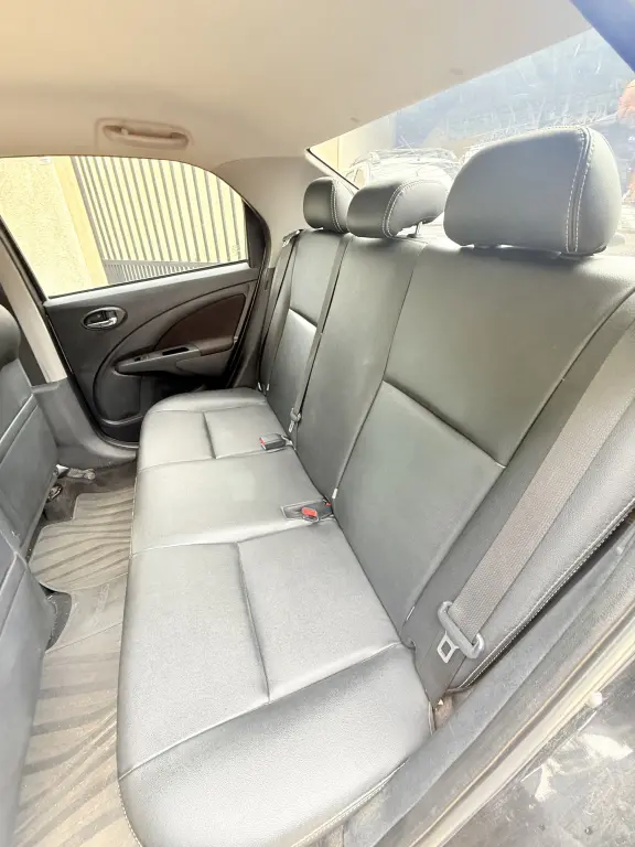 TOYOTA Etios Sedan - Foto