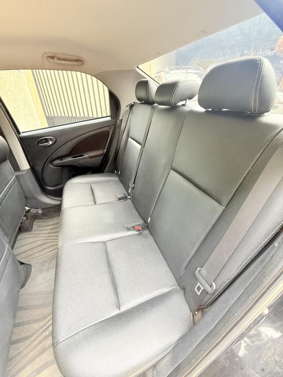 TOYOTA Etios Sedan - Foto
