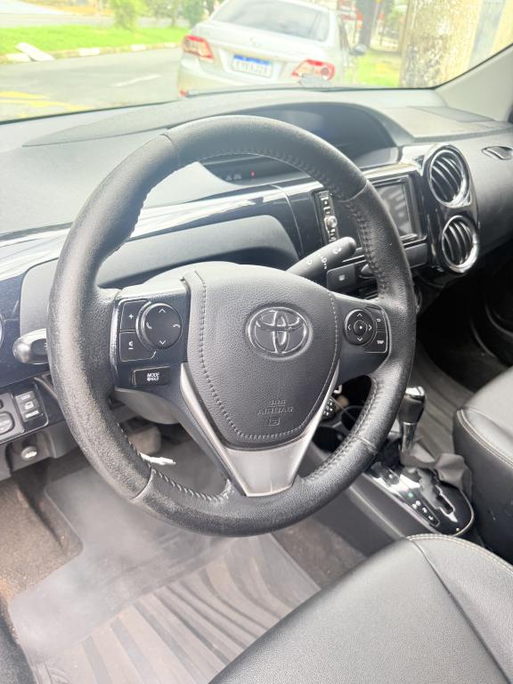 TOYOTA Etios Sedan - Foto