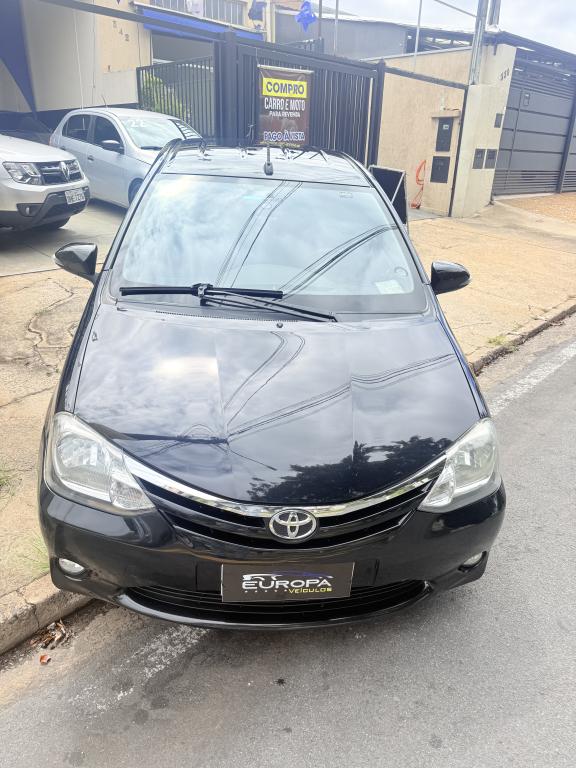 TOYOTA Etios Sedan - Foto