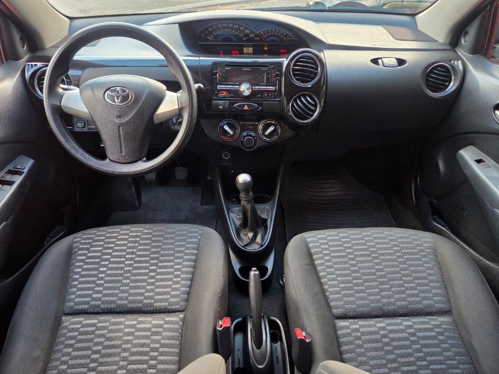 TOYOTA Etios Sedan - Foto