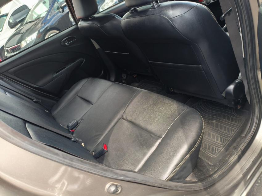 TOYOTA Etios Sedan - Foto