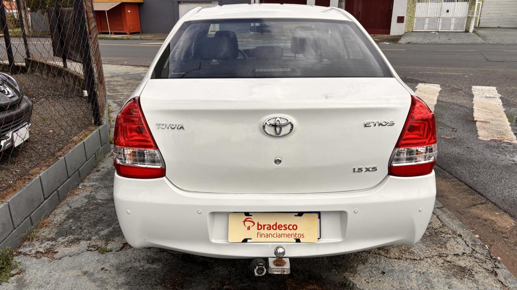TOYOTA Etios Sedan - Foto