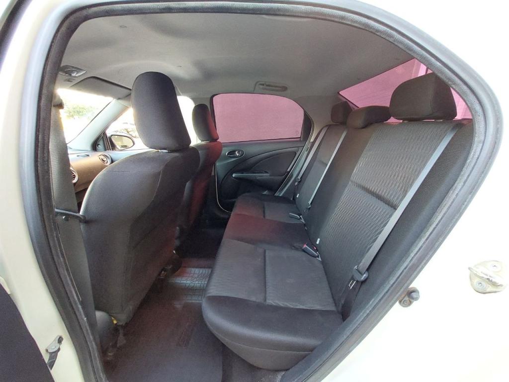 TOYOTA Etios Sedan - Foto