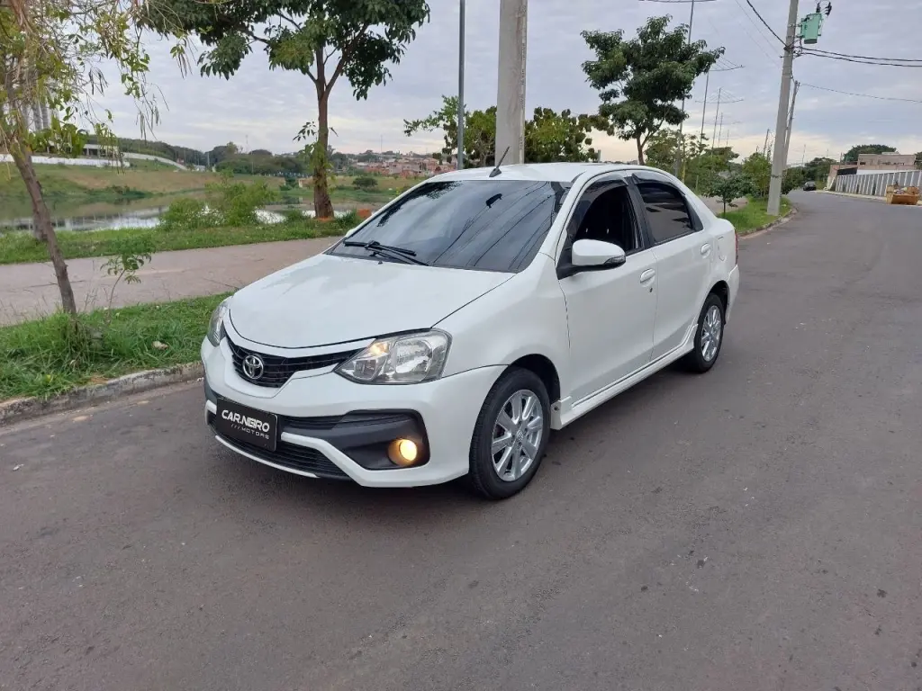 TOYOTA Etios Sedan