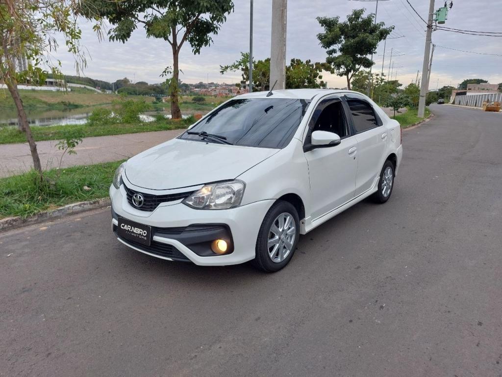 TOYOTA Etios Sedan