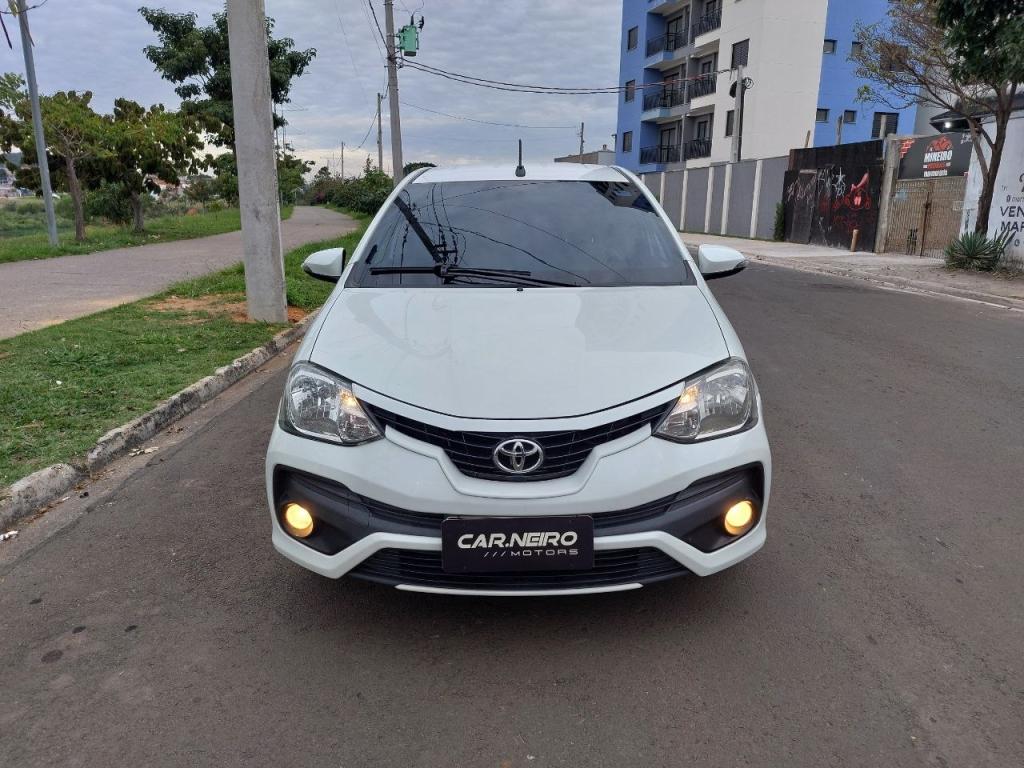 TOYOTA Etios Sedan - Foto