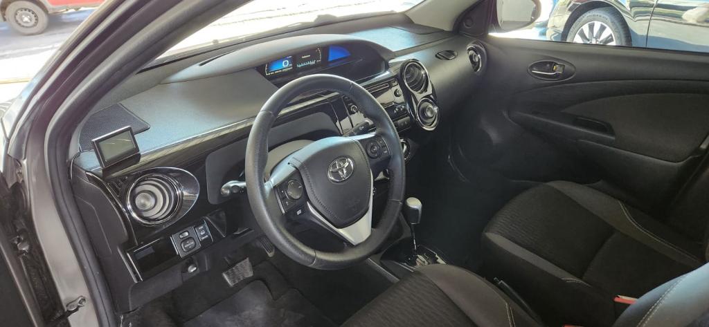 TOYOTA Etios Sedan - Foto