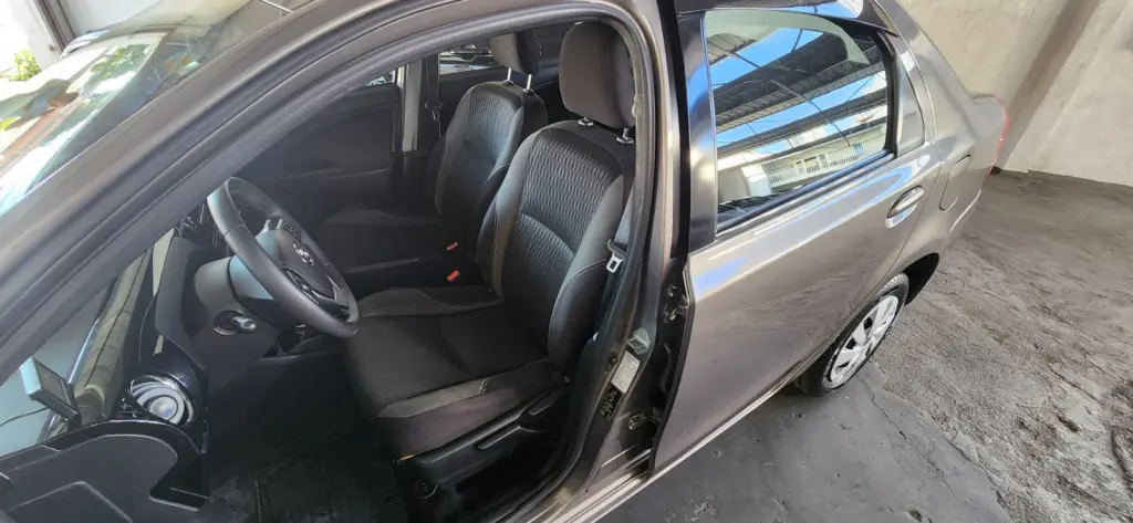 TOYOTA Etios Sedan - Foto