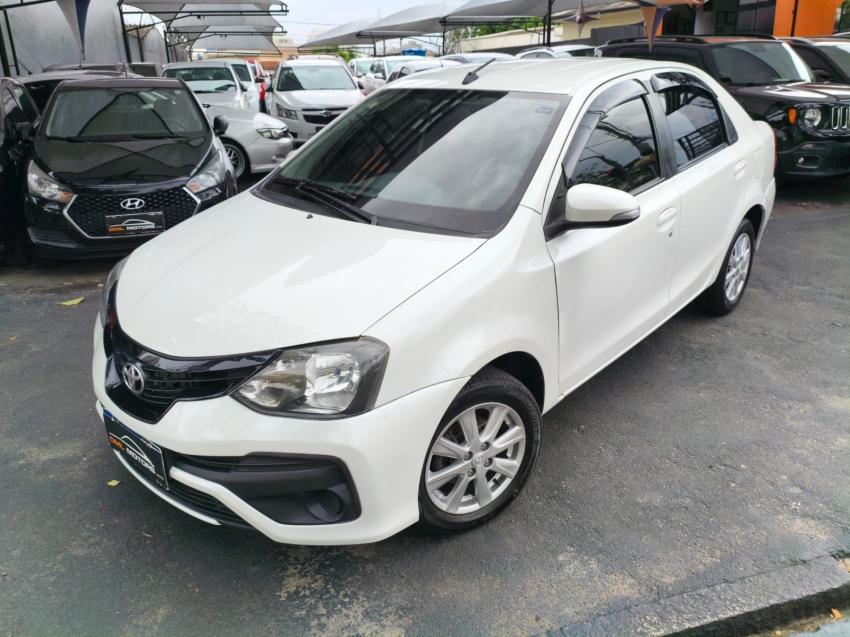 TOYOTA Etios Sedan - Foto
