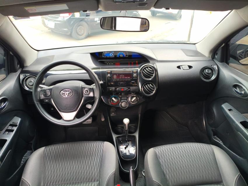 TOYOTA Etios Sedan - Foto