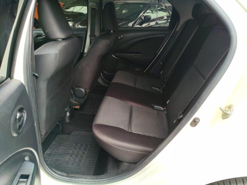 TOYOTA Etios Sedan - Foto