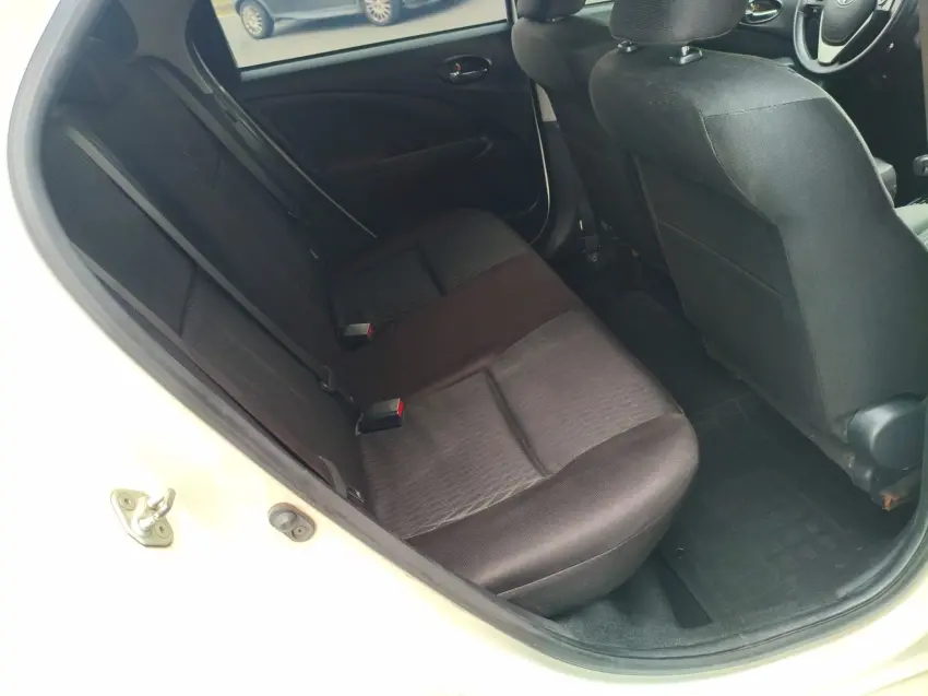 TOYOTA Etios Sedan - Foto