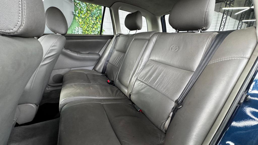 TOYOTA Fielder - Foto