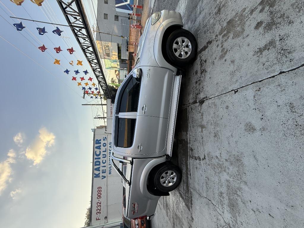 TOYOTA Hilux Caminhonete - Foto