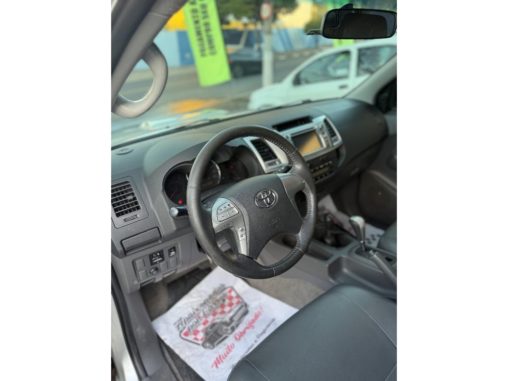 TOYOTA Hilux Caminhonete - Foto