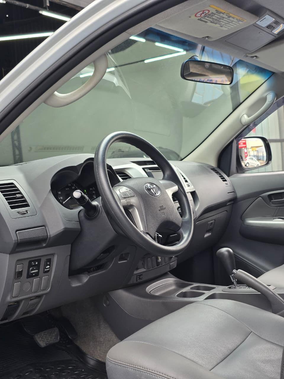 TOYOTA Hilux Caminhonete - Foto