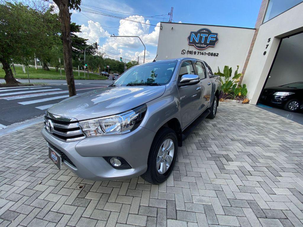 TOYOTA Hilux Caminhonete - Foto