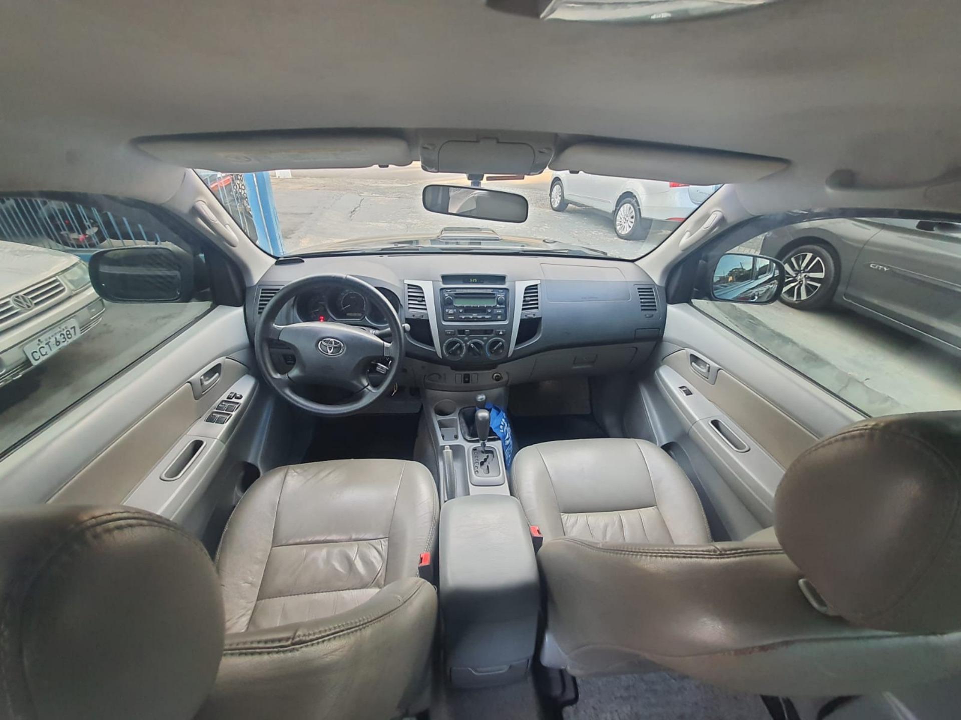 TOYOTA Hilux Caminhonete - Foto