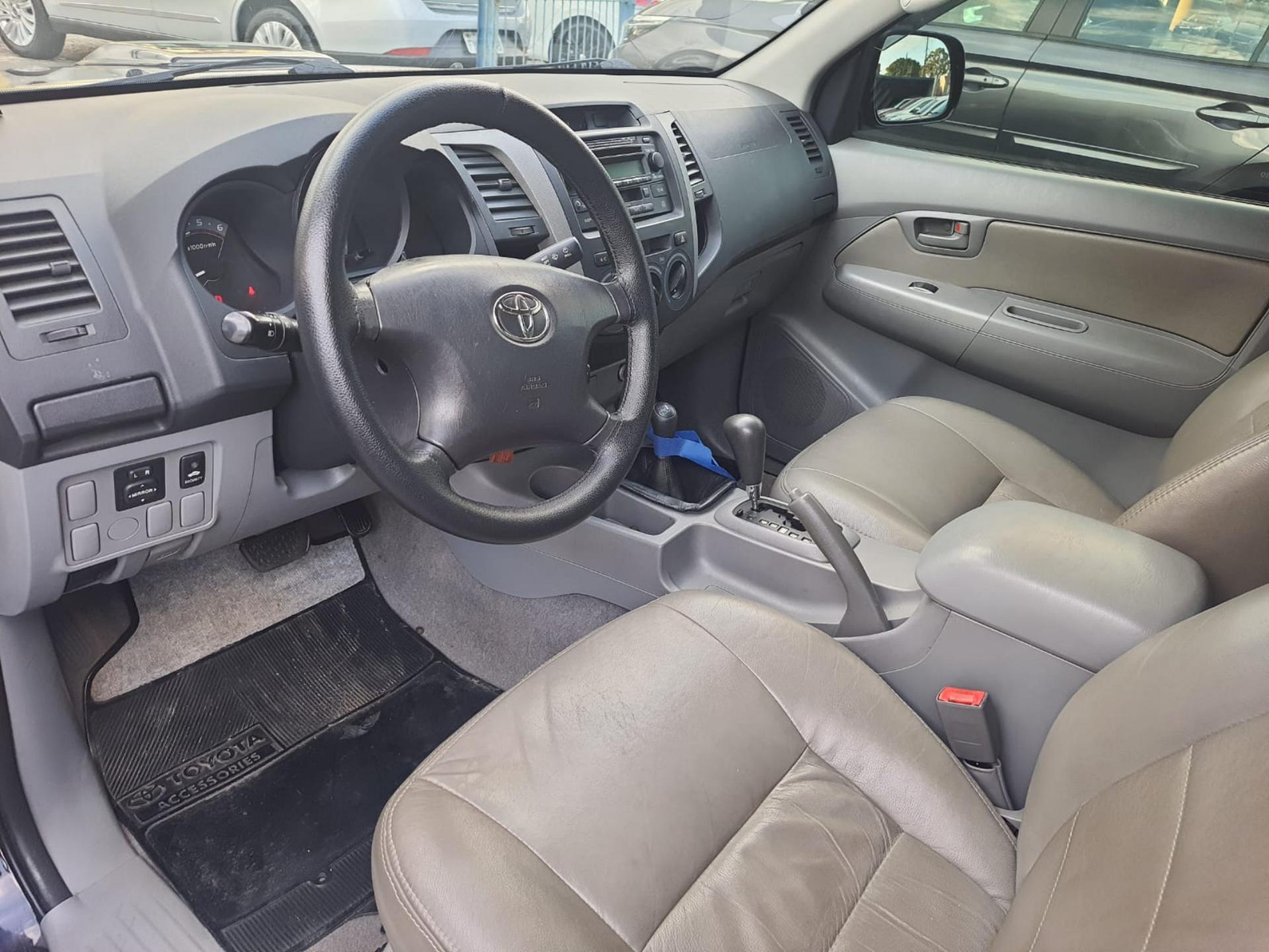 TOYOTA Hilux Caminhonete - Foto