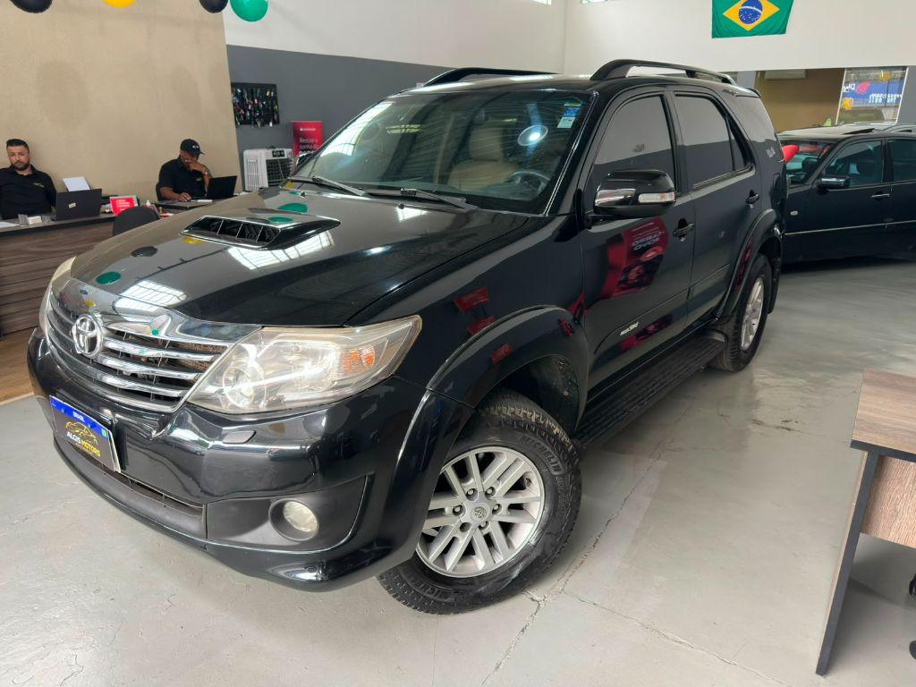 TOYOTA Hilux Caminhonete - Foto