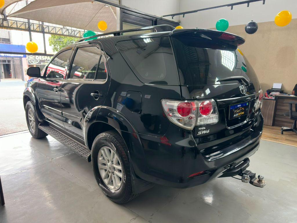 TOYOTA Hilux Caminhonete - Foto