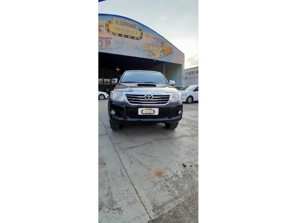 TOYOTA Hilux SW4 - Foto