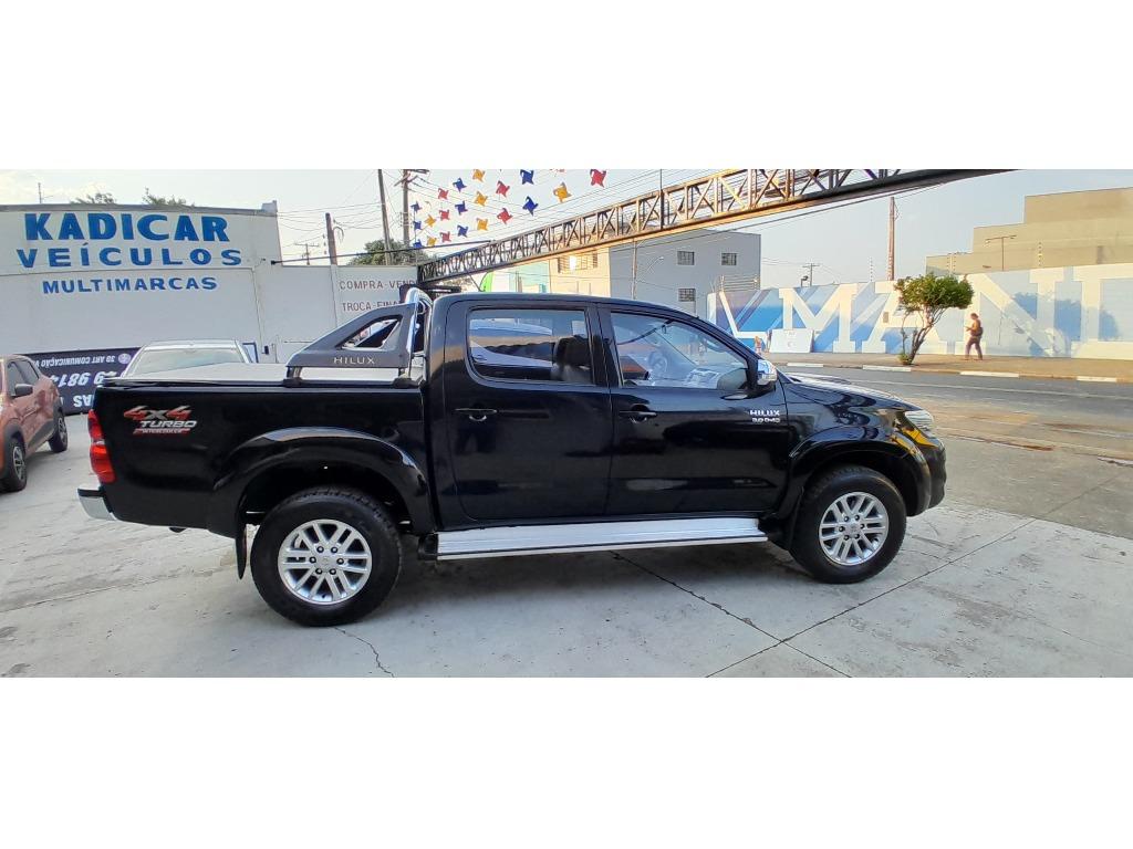 TOYOTA Hilux SW4 - Foto