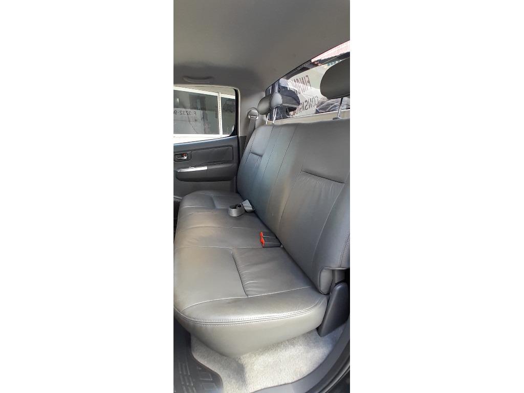 TOYOTA Hilux SW4 - Foto