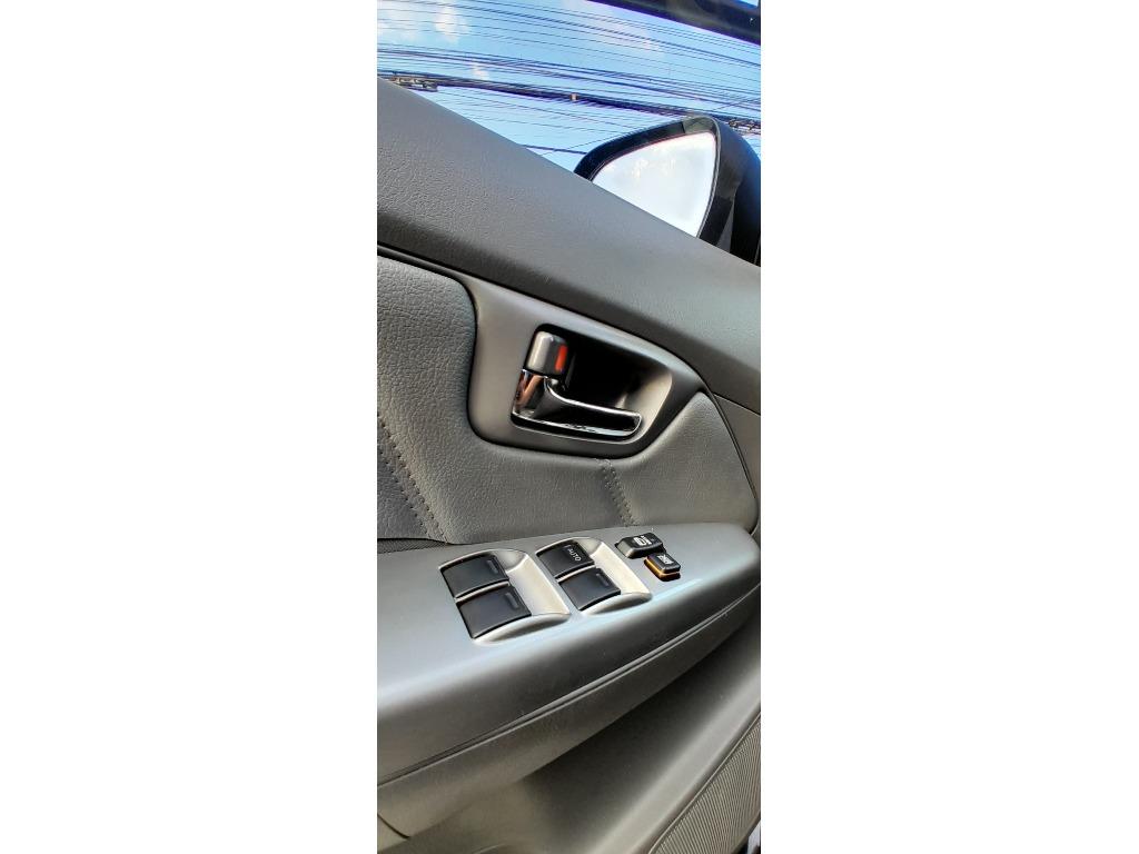 TOYOTA Hilux SW4 - Foto