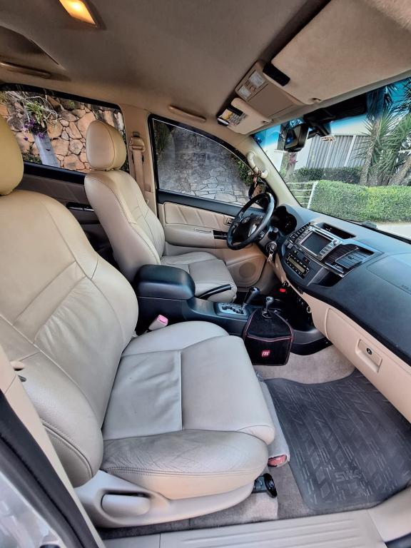 TOYOTA Hilux SW4 - Foto