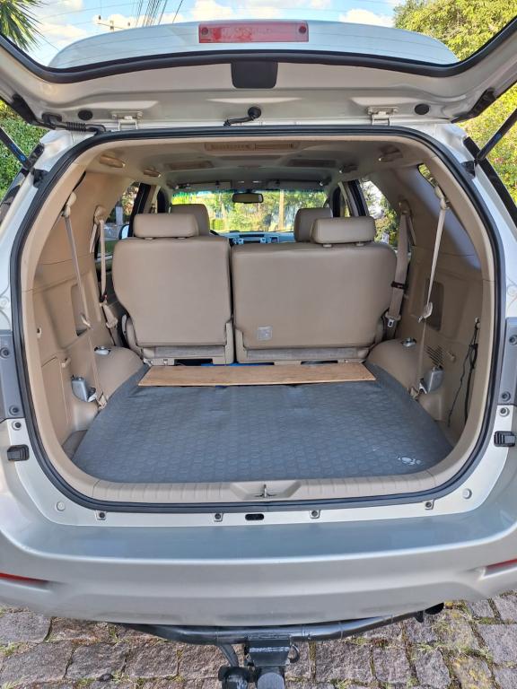 TOYOTA Hilux SW4 - Foto