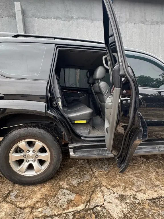 TOYOTA Land Cruiser Prado - Foto