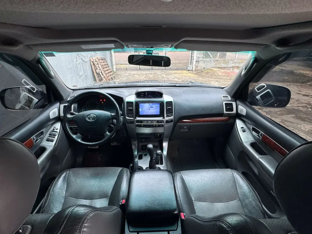 TOYOTA Land Cruiser Prado - Foto