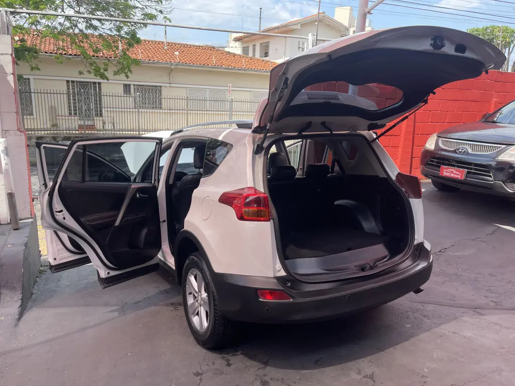 TOYOTA RAV 4 - Foto