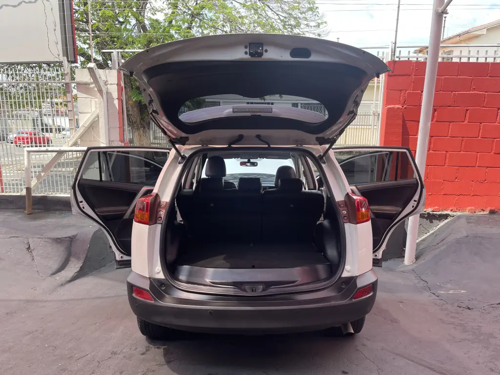 TOYOTA RAV 4 - Foto