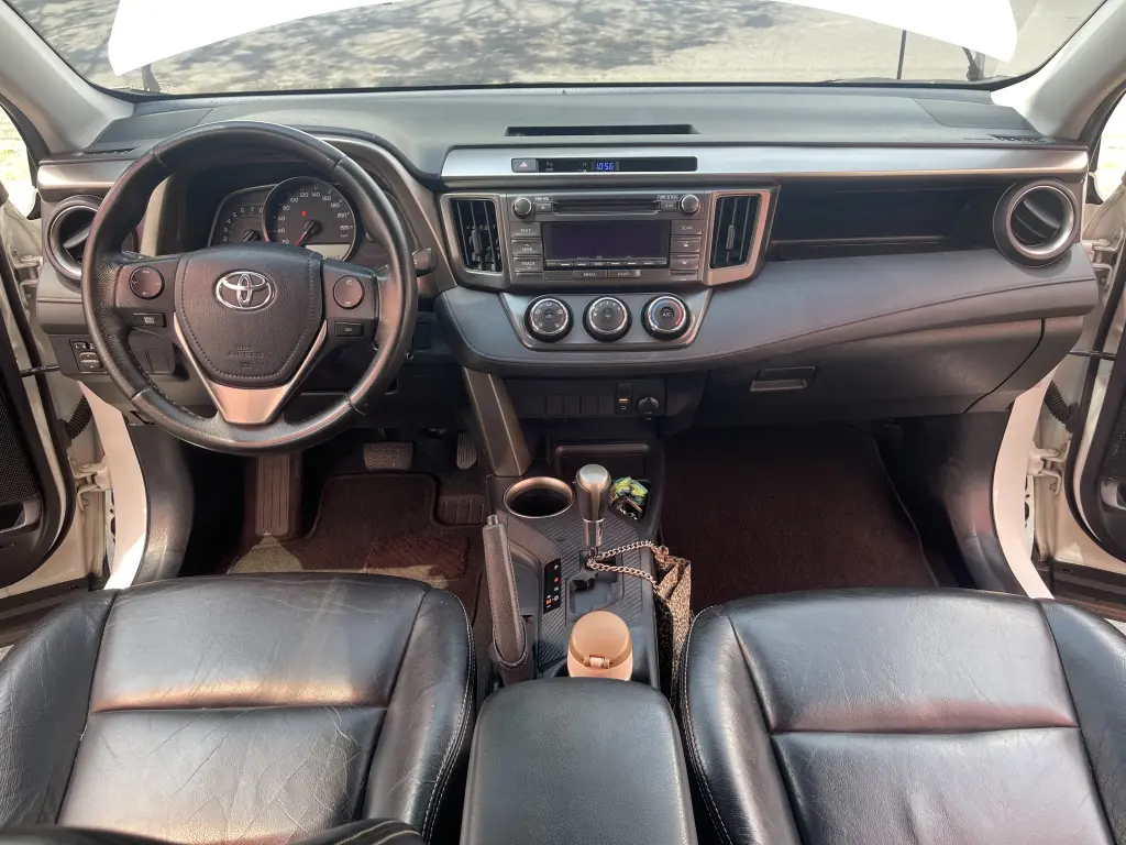 TOYOTA RAV 4 - Foto