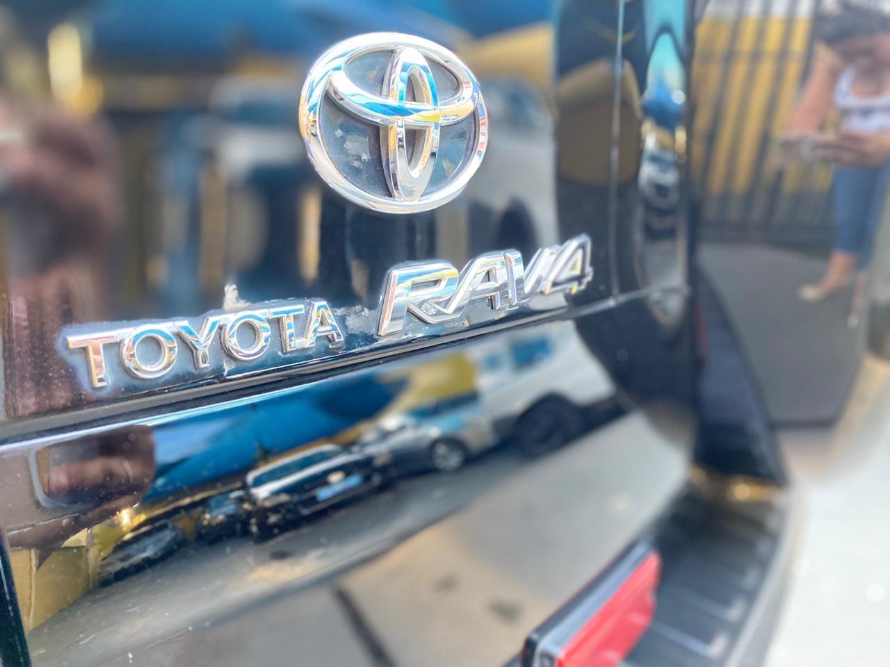 TOYOTA RAV 4 - Foto